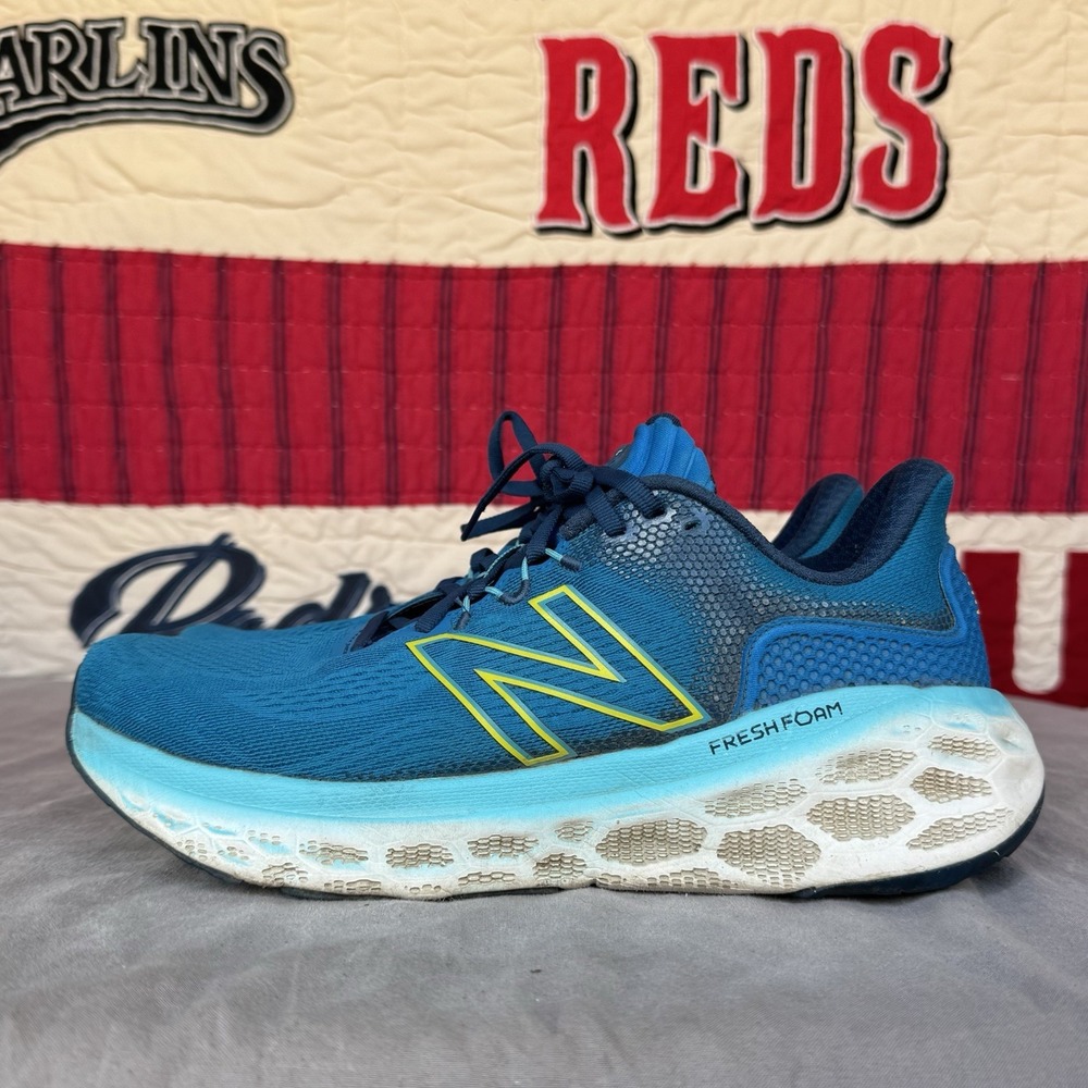 Size 11.5 -‎ New Balance Fresh Foam More v3 Virtual Sky